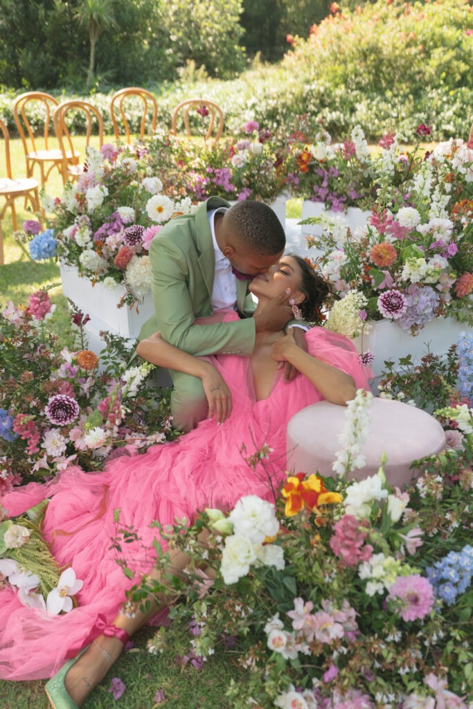 Colourful and luxury photography with wedding couple in Cape Town